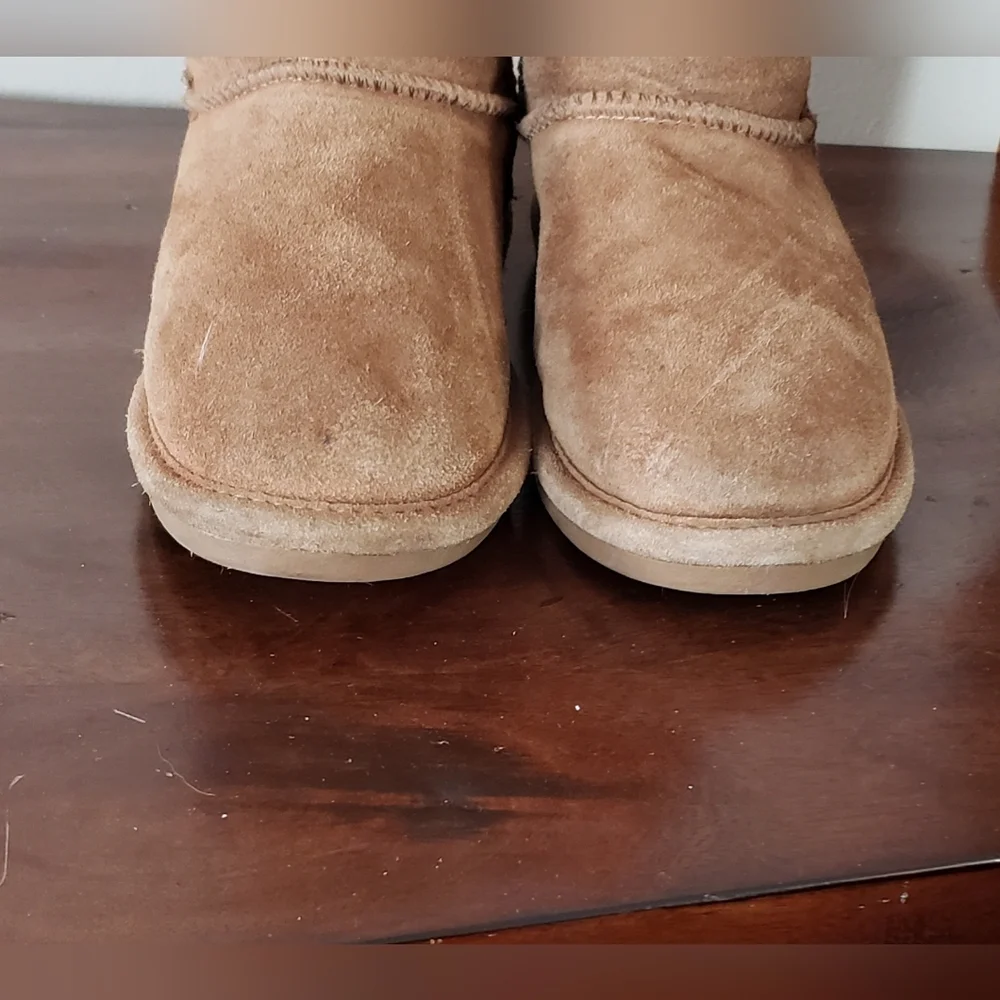BearPaw Evangeline Youth Brown Suede Boot Size 3